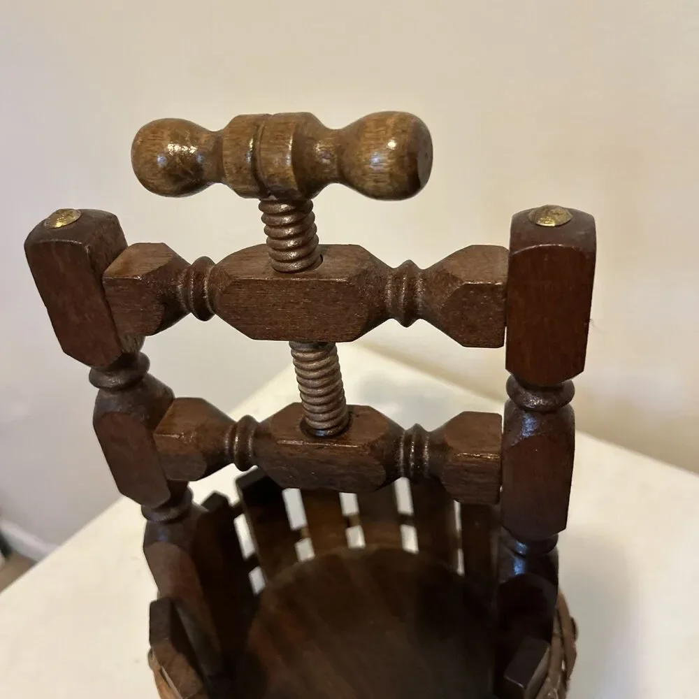 Vintage Wood Nut Cracker Wishing Well Bowl Screw Top Brown Bowl 70’s